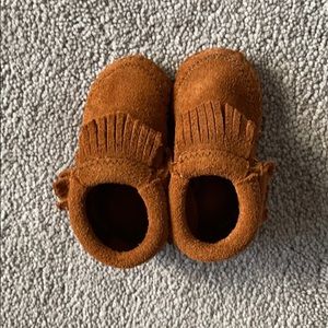 Minnetonka Shoes - Baby Minnetonka moccasins unisex Minnetonka Shoes - Baby Minnetonka moccasins unisex